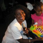 child_receive_toy_2_-_canouan